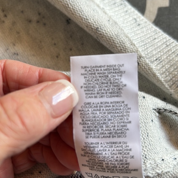 Cabi oversized sweater hoodie szS - Picture 14 of 14